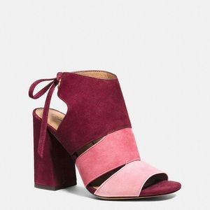📌 COACH Pink Minetta Colorblock Sandal